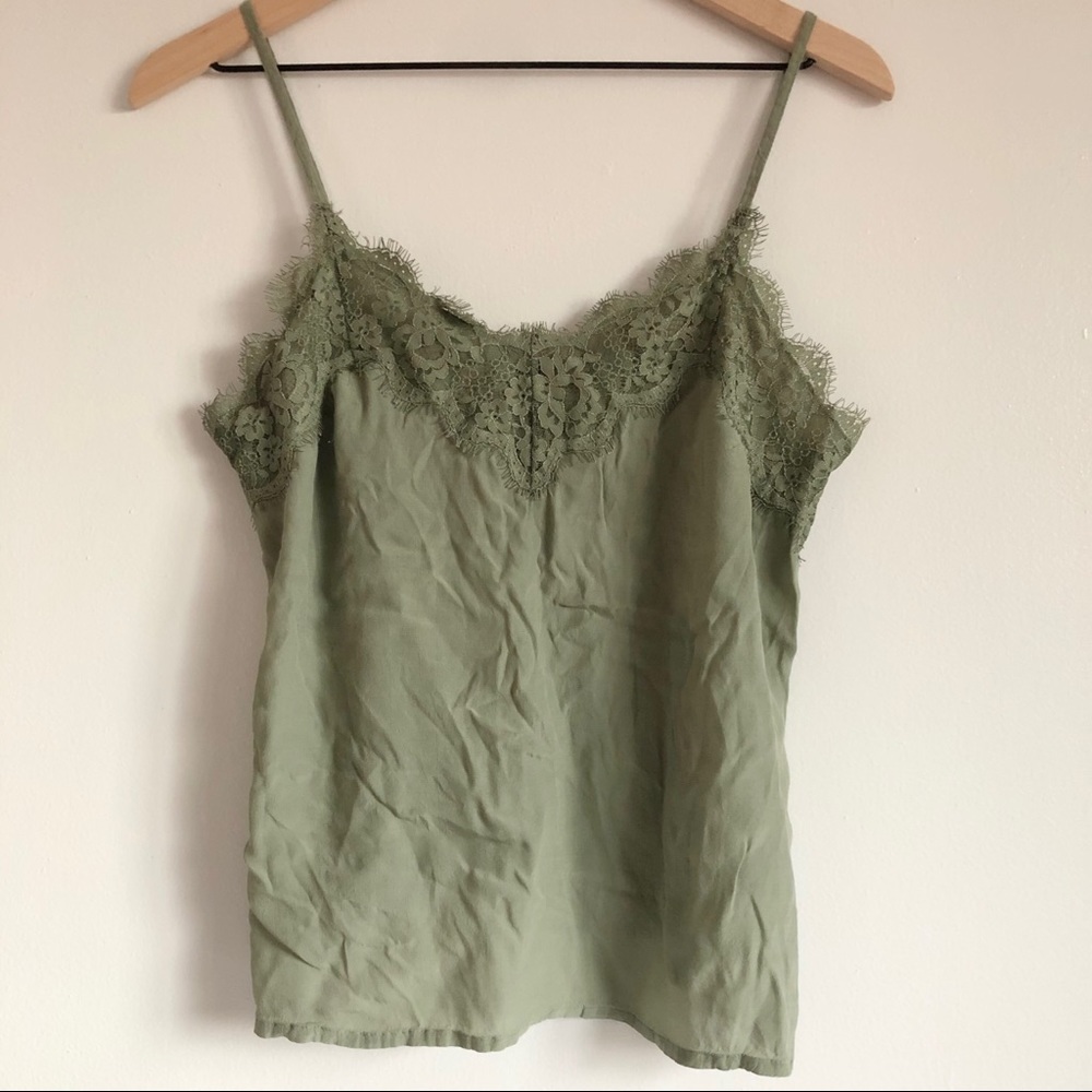 *SOLD* Abercrombie & Fitch lace trim camisole top